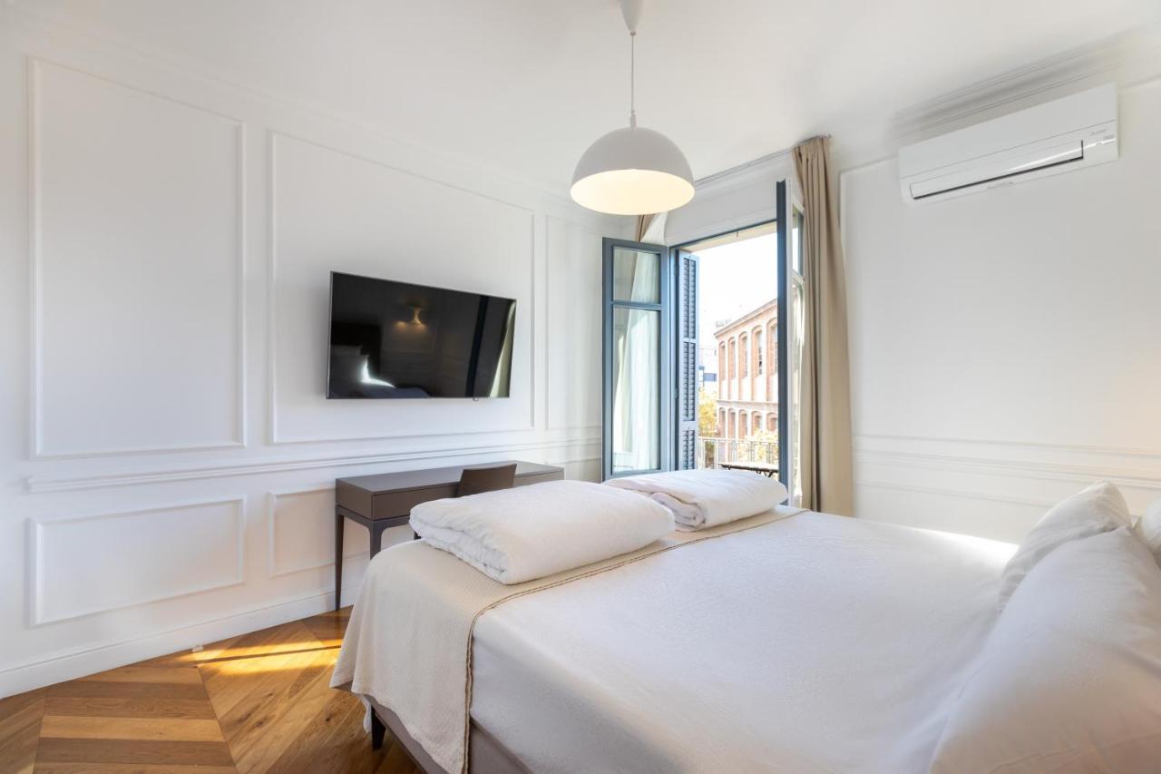Majestic 4Br/4Bath Apartment In Sagrada Familia Area برشلونة المظهر الخارجي الصورة