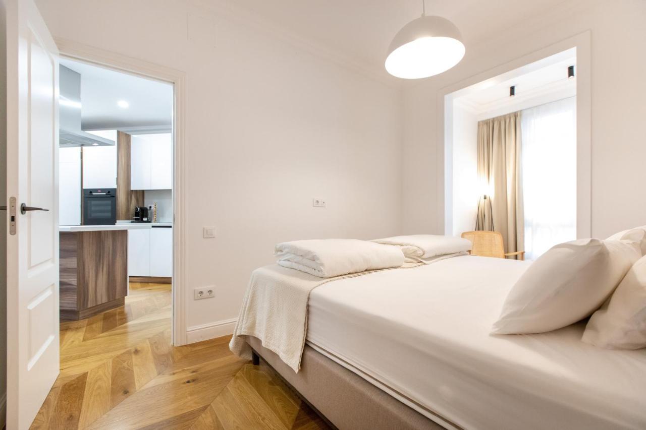 Majestic 4Br/4Bath Apartment In Sagrada Familia Area برشلونة المظهر الخارجي الصورة
